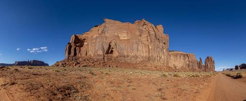 majestätisk sten formationer i de monument nationell parkera i utah under dagtid i vinter- foto