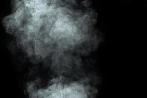 abstrakt pulver eller rök isolerat på svart bakgrund foto