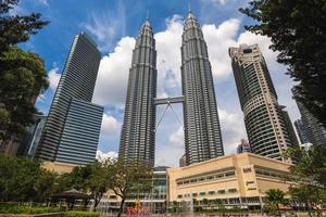 tvillingar torn på kuala lumpur foto