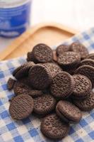 dhaka bangladesh 23: e Maj 2021. oreo choklad kex på tallrik foto