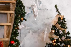jul träd och jul dekorationer foto