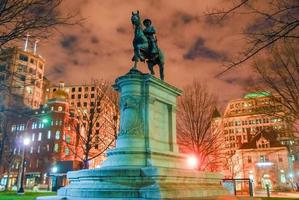 staty i hedra av allmän winfield scott hancock på natt i Washington dc de förenad stater av Amerika foto