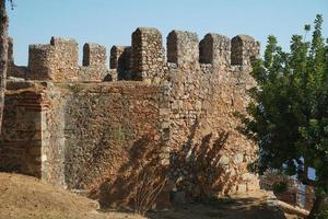 vägg av alanya slott i alanya stad, antalya, turkiye foto