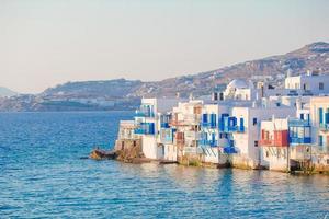 skön känd landmärke liten Venedig i mykonos ö på Grekland, cyklader foto