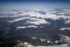 alps antenn se panorama landskap från flygplan foto