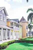 Santo Domingo, Dominikanska, Republiken, färgglada hus med palmer foto