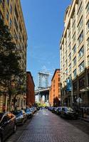 manhattan bro sett från dumbo, nyc foto