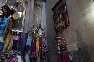 mexico stad, mexico - november 5 2017 - interiör av helgon domingo kyrka foto