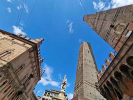 bologna Italien medeltida torn se foto