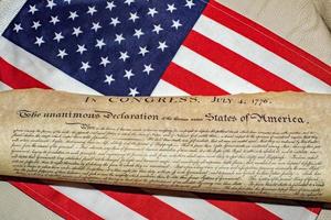 deklaration av oberoende 4:e juli 1776 på USA flagga foto