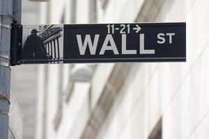 New York - USA Wall Street börsskylt foto