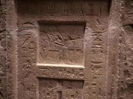 egyptisk hieroglyfer kalksten 6 dynasti foto