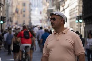 rom, Italien - juni 16 2019 - via del korso fullt med folk av turist foto