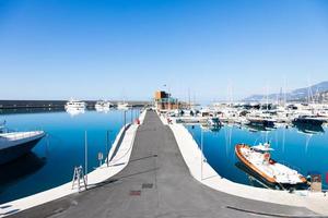hamn av cala del forte, varumärke ny, toppmodern marina fast egendom av Monte carlo foto