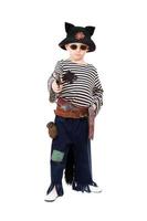liten pojke klädd som en pirat foto