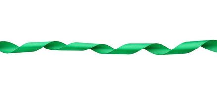 vriden silke grön band isolerat på vit bakgrund foto