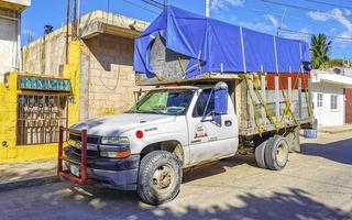 playa del carmen quintana roo mexico 2021 olika mexikansk lastbilar transportörer vans leverans bilar i Mexiko. foto