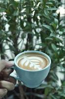 en kopp av espreso kaffe i de morgon- foto