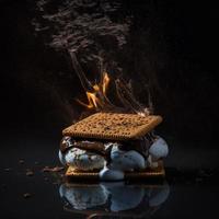 Foto smores på svart bakgrund mat fotografi