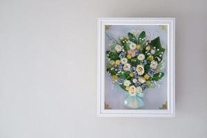 papper blomma arrangemang som en bakgrund foto