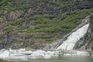 juneau mendenhall glaciär vattenfall foto