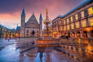 inre gård av de binnenhof palats i de Haag, nederländerna foto