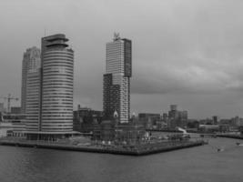 de stad av rotterdam i de nederländerna foto