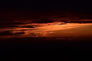 färgrik himmel vid solnedgången foto