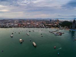 Flygfoto över Pattaya Beach, Thailand foto