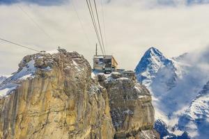 birg station i de schweiziska alperna i murren foto