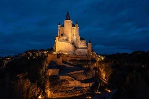 alcazar slott i segovia, Spanien. den är en medeltida slott belägen i de stad av segovia, i kastilien och leon, Spanien. foto