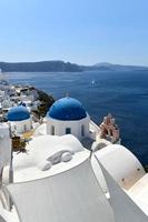 de helgon spyridon helig ortodox kyrka på de grekisk ö av santorini. foto