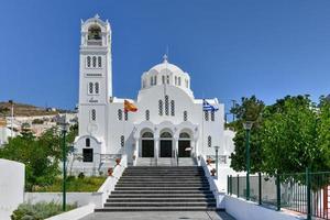 de helig kyrka av panagia mesani i emporio, santorini, grekland. foto