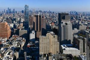antenn se av de skyskrapor längs midtown öst i manhattan, ny york stad foto