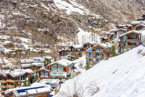 vacker utsikt över Zermatt, Schweiz foto