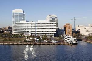 norfolk stad hamn horisont och vid vatten foto