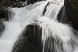 liten vik vattenfall foto