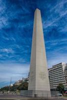 buenos sänds obelisk på solig dag foto