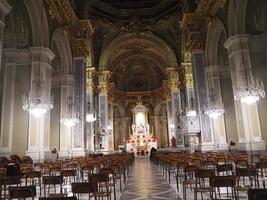 madonna della guardia votiv- erbjudande fristad på genua berg kulle kyrka foto