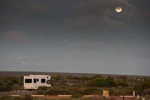 husbil detalj i väst Australien på natt foto