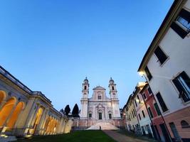 st stephen basilika lavagna Italien kyrka av santo stefano foto