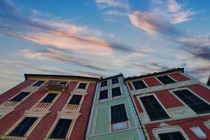 portofino piktorisk by Italien färgrik byggnader målad hus foto