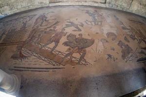 gammal roman mosaik- av villa del casale, sicilien foto