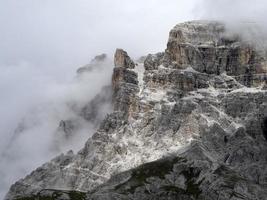 tre toppar av lavaredo dal dolomiter bergen panorama landskap foto