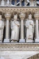 notre dame paris katedral staty skulptur och tak innan brand foto