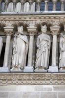 notre dame paris katedral staty skulptur och tak innan brand foto