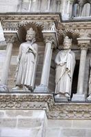 notre dame paris katedral staty skulptur och tak innan brand foto