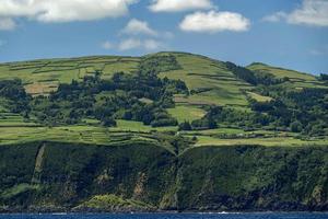 faial ö azorerna klippa se från de hav panorama foto