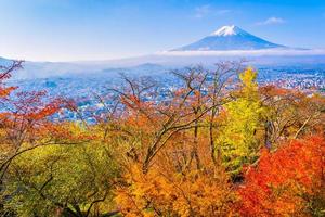 mt. fuji i japan på hösten foto