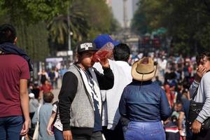 mexico stad, februari 3 2019 - stad parkera chapultepec fullt med folk av människor på söndag foto